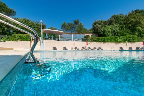 Les Arbousiers Village Hôtel Provençal