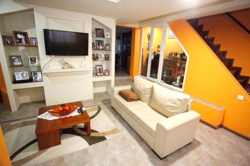 ห้องส่วนกลางสำหรับนั่งเล่น/ดูทีวี, AzoresDream in วีลาส