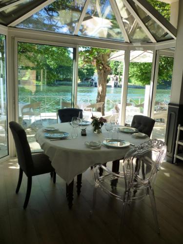 Étterem, Hotel Le Rivage in Olivet