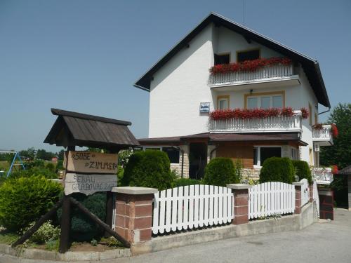  House Sebalj, Pension in Grabovac