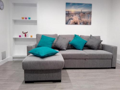 Central Ayr Main Road Apartment