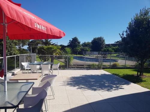 Étterem, Te Kaha Beach Hotel in Te Kaha