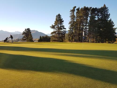 Copper Beech Wanaka - Luxury Accommodation — Photo 3