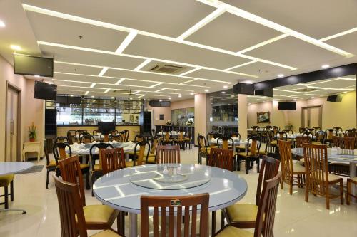 ZEN Rooms Basic Near Sunter Mall Jakarta