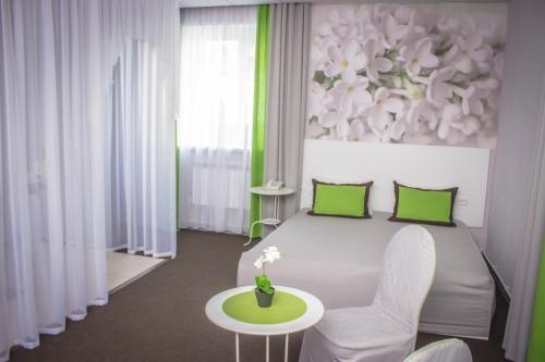 Slide image 1 for Aura Hotel-ZURO