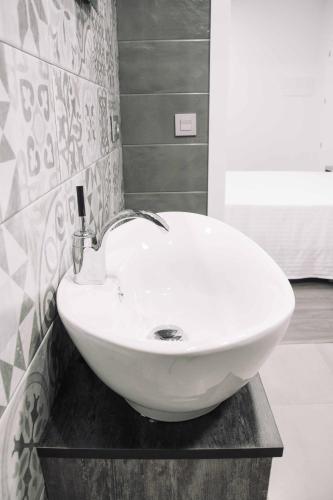 Deluxe Hostels & Suites Merida - image 2