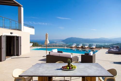 Alivia Lefkas Luxury Villas - Accommodation - Apolpaina