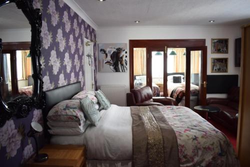 Clifton Bridge Guesthouse - image 11