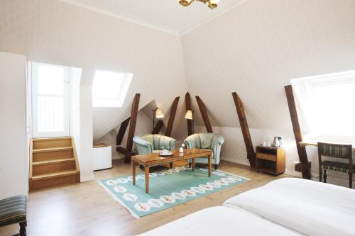 Double or Twin Room with Balcony