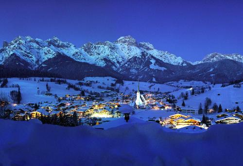 تشيسا مونتانا تشيسا مونتانا