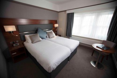 Фотография номера гостиницы Best Western Chilworth Manor Hotel