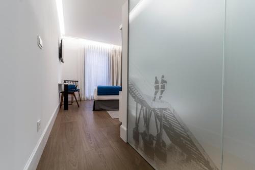 Standard Double Room image 8