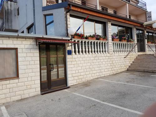  Sinj Matanovi dvori, Pension in Sinj bei Lučane