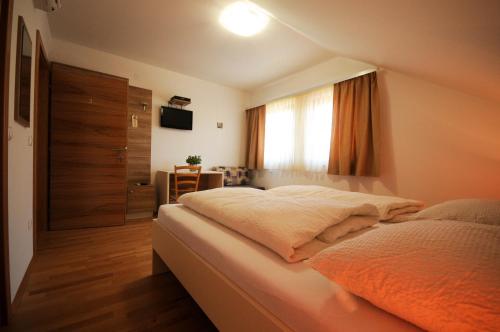 賈納客房酒店 (Rooms Jana) in 蘇倫齊