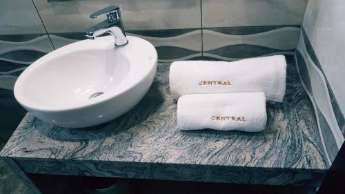 Central Guest Rooms - image 2