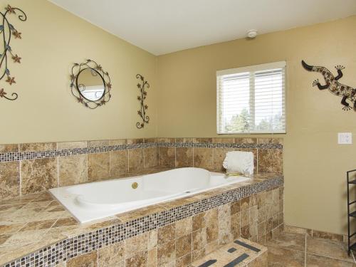 Superior Suite with Spa Bath