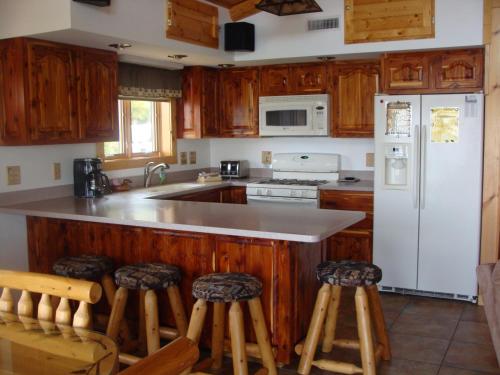 Walleye Inn Home - image 3