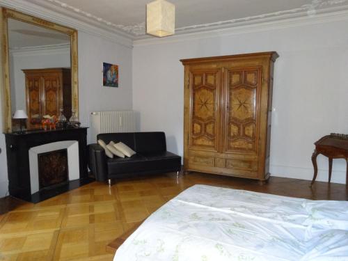 Les Serruriers - Appartement Spacieux avec Terrasse & Parking - main image