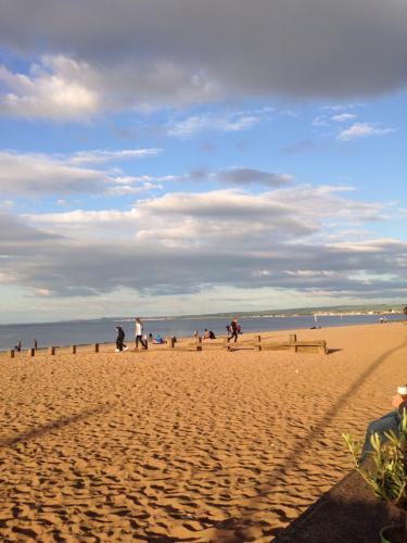 Edinburgh Seaside Apartment in Portobello