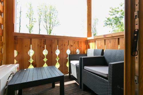 Apartment with Mountain View image 7