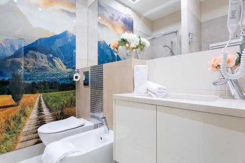 Apartment with Mountain View image 6