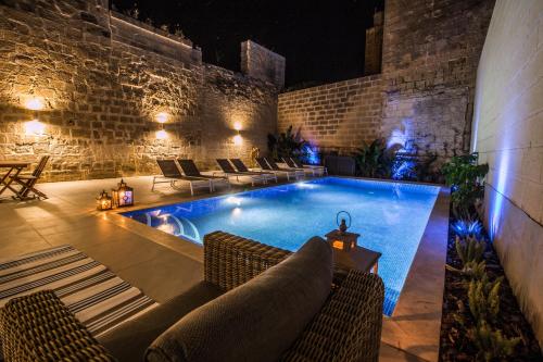 BB De Rohan, Żebbuġ