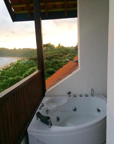 Talalla Bay Beach in Tangalle