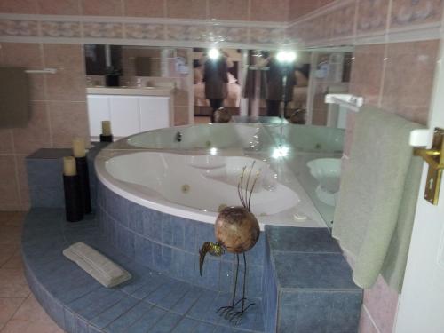 Bilik Mandi, Waterfront Lodge in Kanonkop