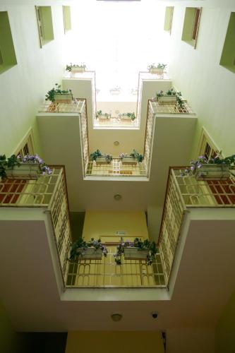 Visa Residence - image 10