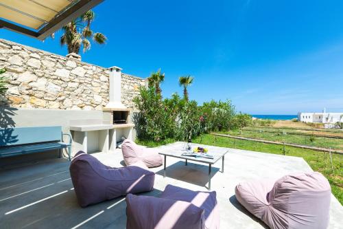  Yiannis Apartments, Pension in Adelianos Kampos