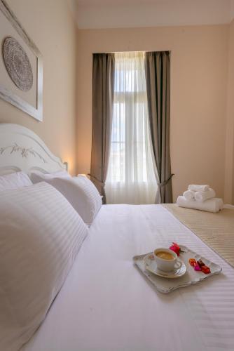 Palladian Home - image 2