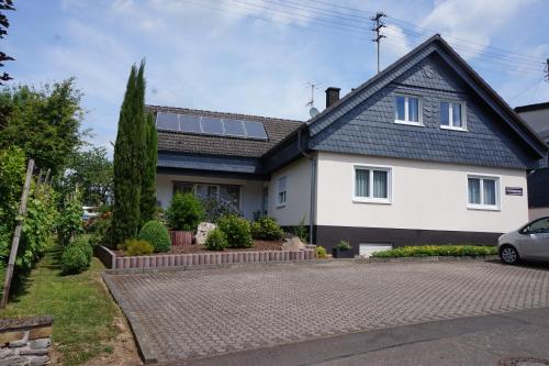Ferienwohnungen Forneck - Apartment - Zeltingen-Rachtig