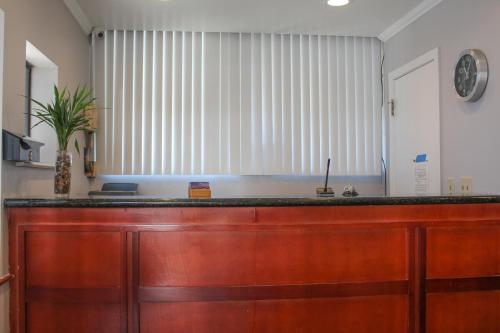 Bay Bridge Inn