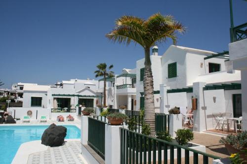 Apartamentos las Acacias - image 14