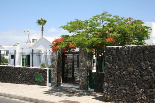 Apartamentos las Acacias - image 13