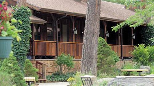 Shadow Mountain Lodge and Cabins
