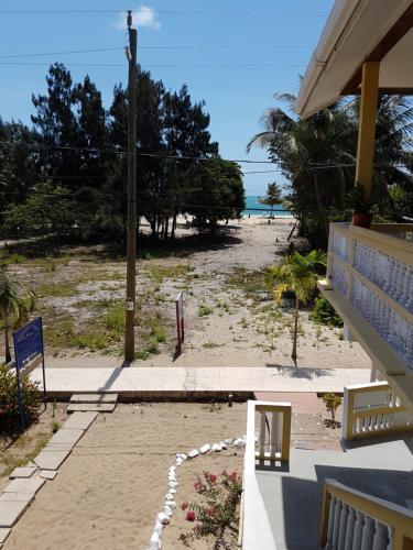 Ingresso, Serenade Hotel in Placencia