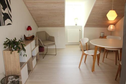 Skovlide Beautiful Farmhouse in Edslev