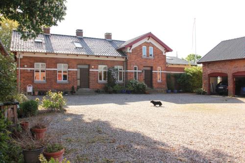 Skovlide Beautiful Farmhouse in Edslev