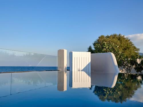 Incognito Beach Villa Santorini 