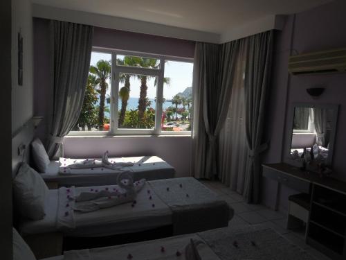 Resitalya Hotel Room Type - Standard Triple Room