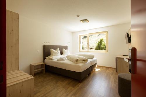 Berghotel Schonhalden - image 13