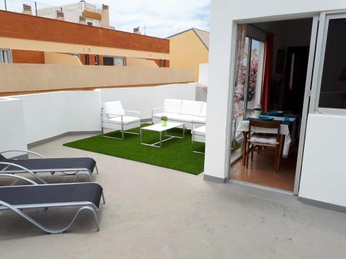 City Beach Home 60