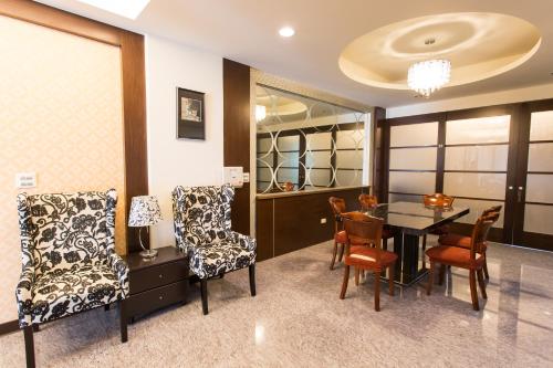 Eureka, Tainan (photo 9)