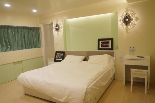 1 queen bed