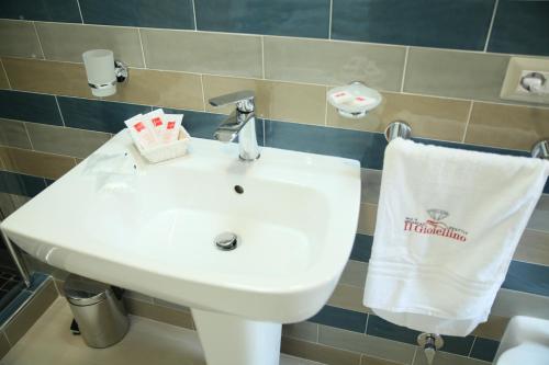 Il Gioiellino Lifestyle – Naples, CO