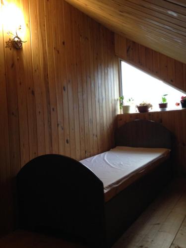 1 king bed, 1 twin bed