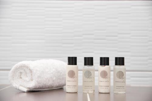 マノス・スモール・ワールド・ホテル