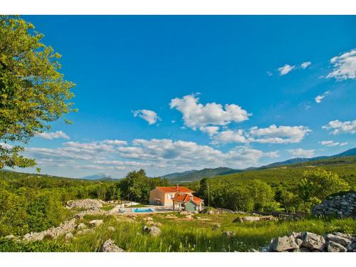 外部景觀, Charming Villa Katja with Private Pool and AC in All Rooms, Near Split in 奧米斯