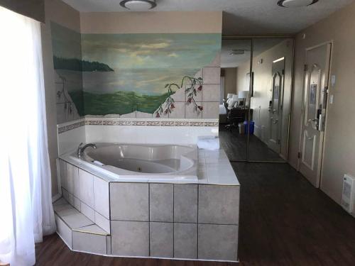 Ramada by Wyndham Campbell River in Campbell River